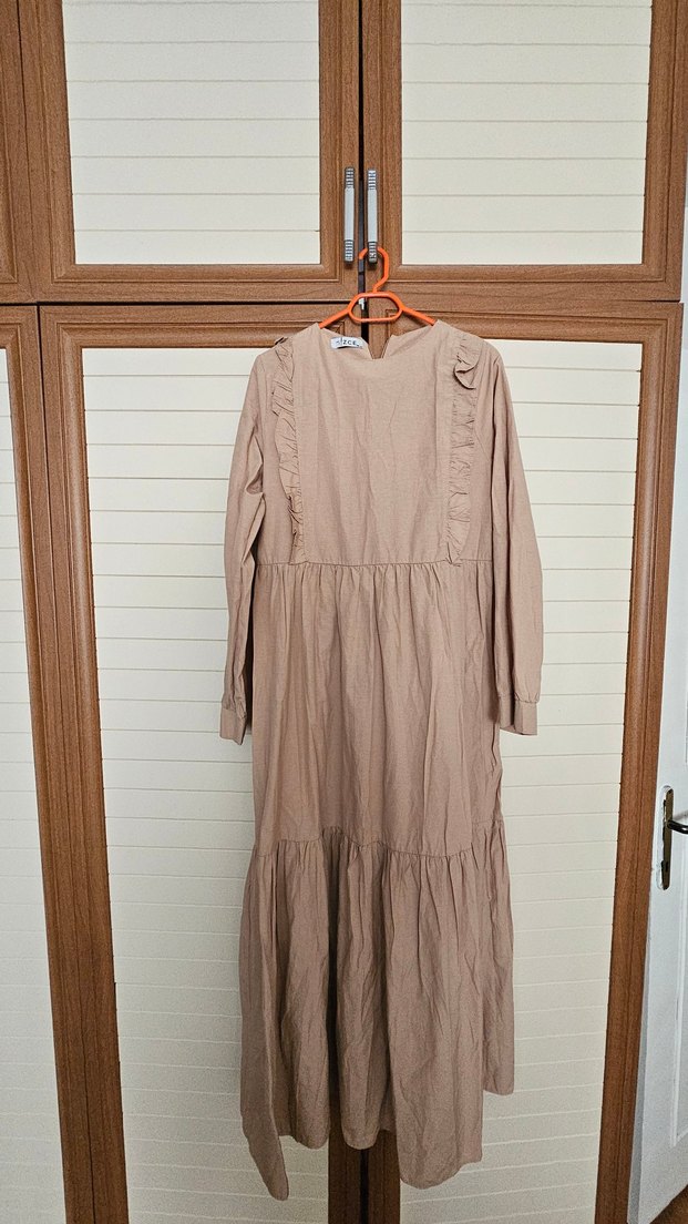 Bej Uzun Keten Elbise, Fırfırlı, Gizce marka - Görsel 2