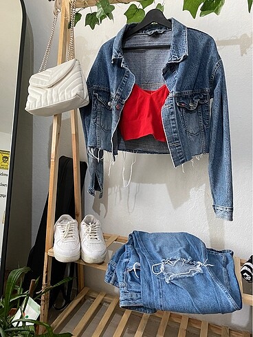 Bershka Dizi yırtık kot