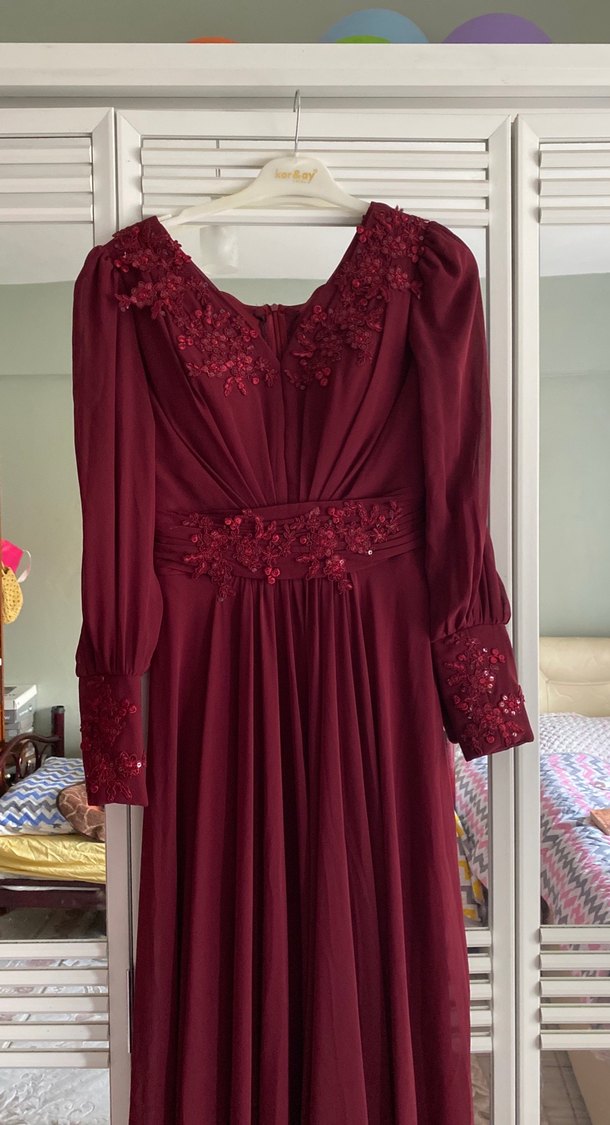 Bordo Uzun Kollu Nakışlı Abiye Elbise - Görsel 2
