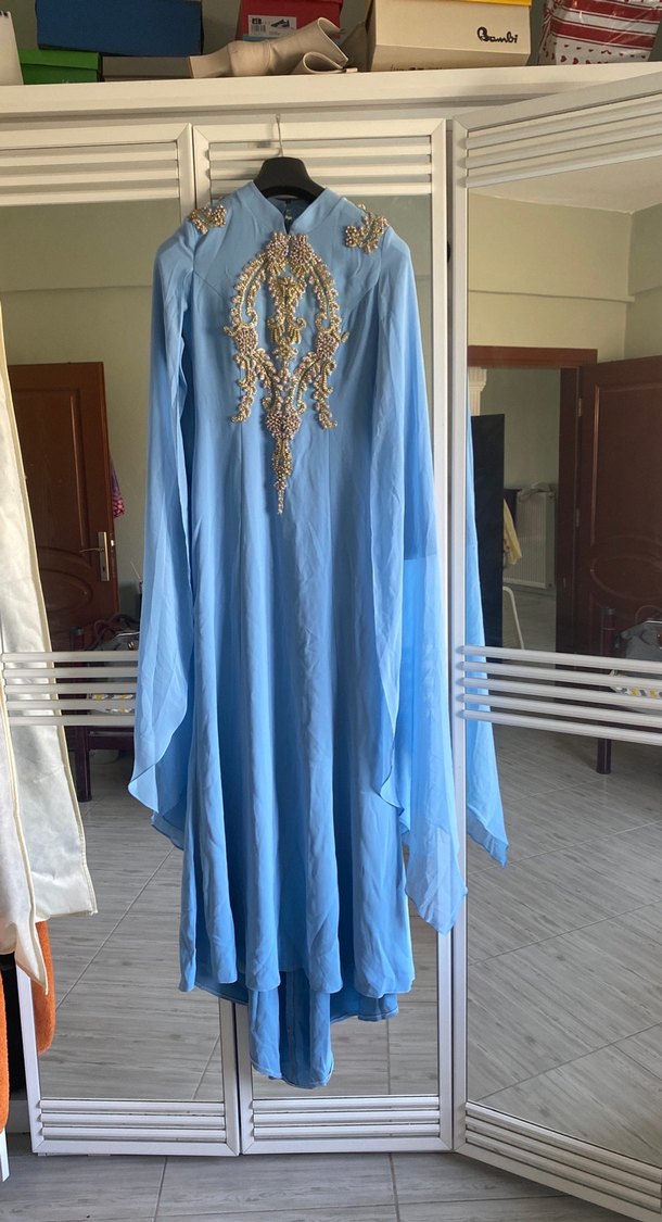 Boncuklu Aplikeli Mavi Balık Abiye Elbise - Görsel 3