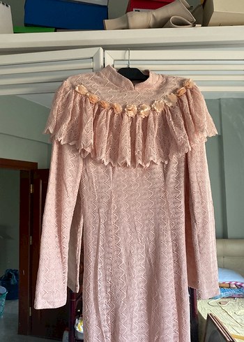 Diğer Pembe Vintage Yakası Fırfırlı Uzun Elbise
