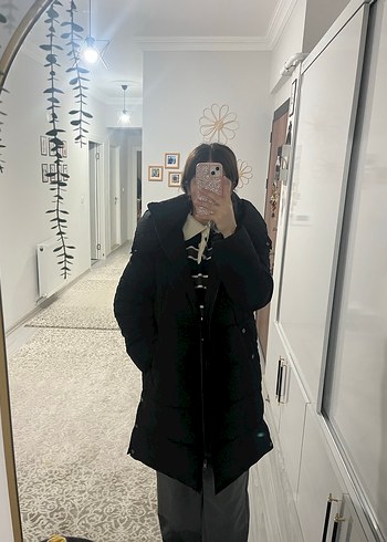 Siyah Kadın uzun şişme mont - Görsel 4