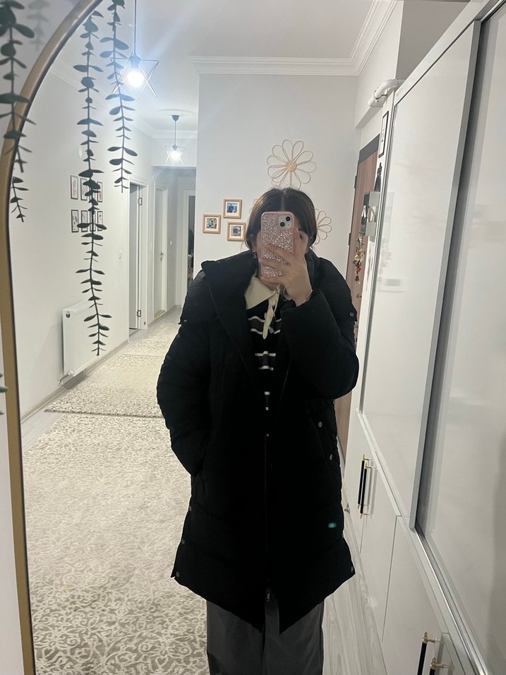 Siyah Kadın uzun şişme mont - Görsel 2