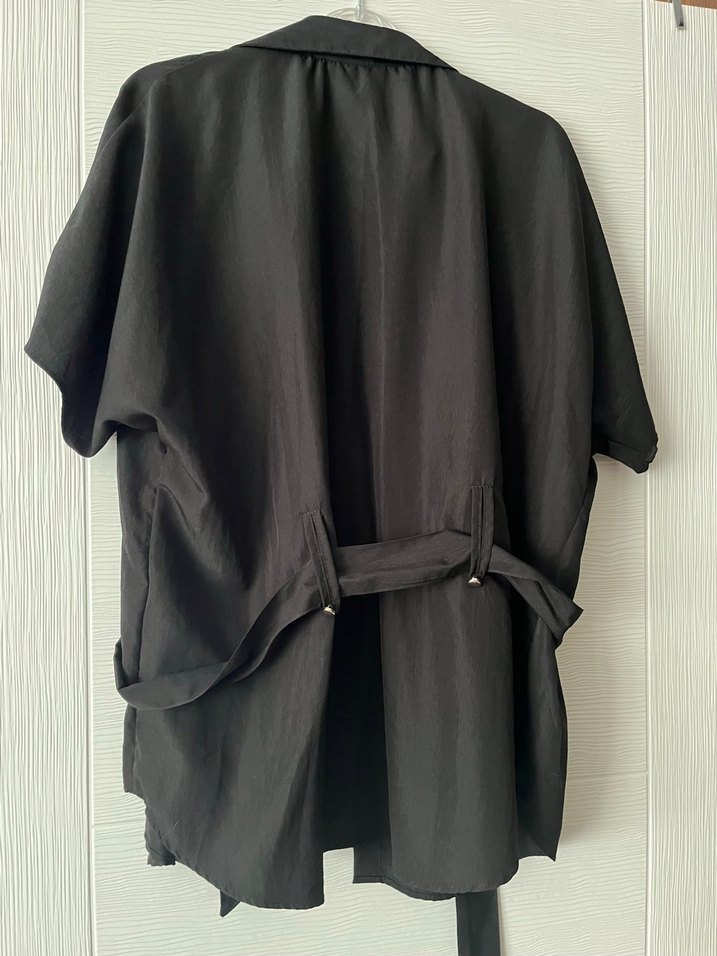 Düğmeli  kemerli Siyah  Kadın Gömlek - Görsel 4