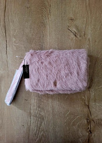 Pembe Peluş Vs Portföy Çanta