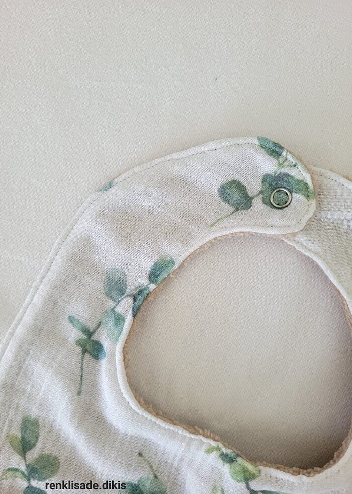 Havlulu bebek önlüğü  - Görsel 3