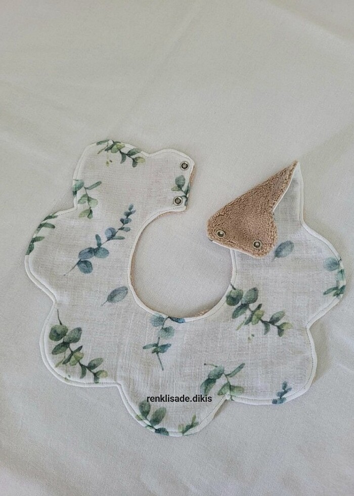 Havlulu bebek önlüğü  - Görsel 3