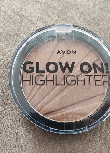 Beden Avon Glow On Highlighter