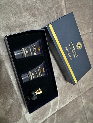 Versace Pour Femme Dylan Blue