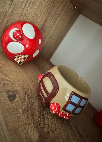 Kırmızı Mantar Ev Figürin - Görsel 2