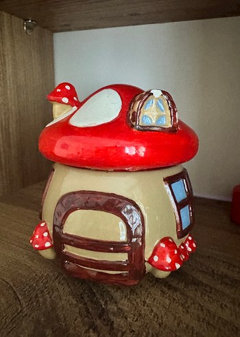 Kırmızı Mantar Ev Figürin - Görsel 3