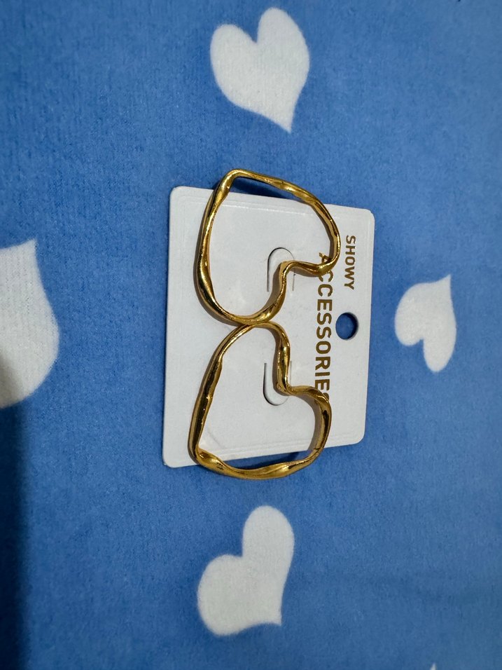 Altın Renkli Kalp Küpe - Görsel 3