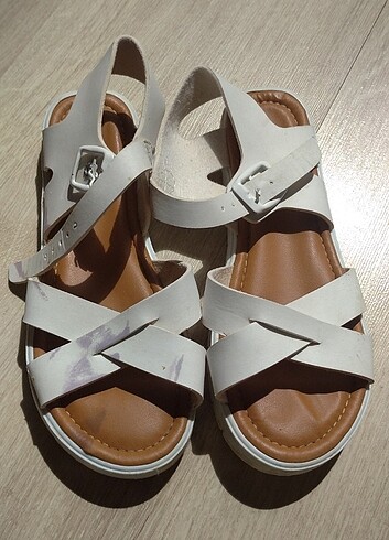 LC Waikiki Kız çocuk sandalet