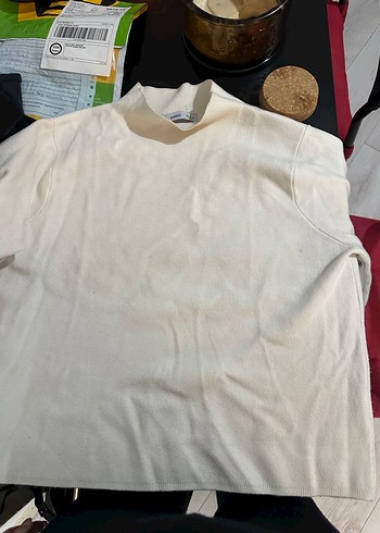 Beyaz Yüksek Yakalı Kadın Triko - Görsel 3