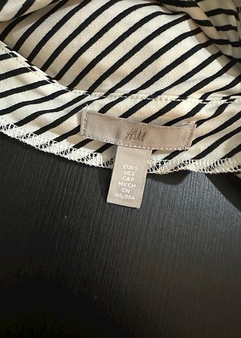 Gri Çizgili Yüksek Yakalı Crop Top - Görsel 3