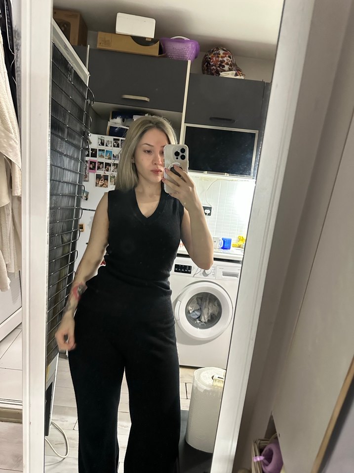 Twist Siyah V Yaka Kolsuz süveter - Görsel 2