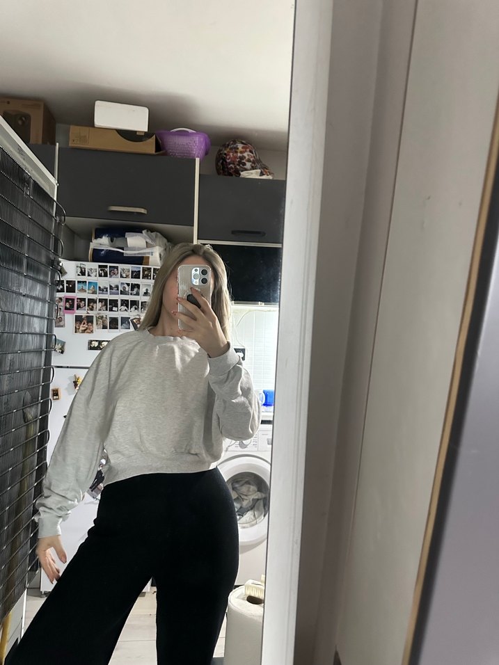 Gri Yüksek Yakalı Rahat Sweatshirt - Görsel 3