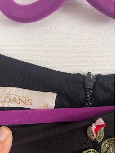 Çiçek desenli abiye elbise - Görsel 2