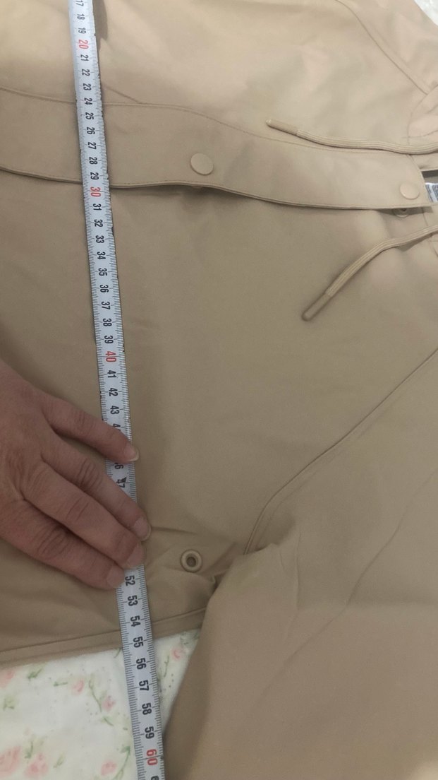 Bej Kapüşonlu Düğmeli Kadın Yağmurluk - Görsel 5