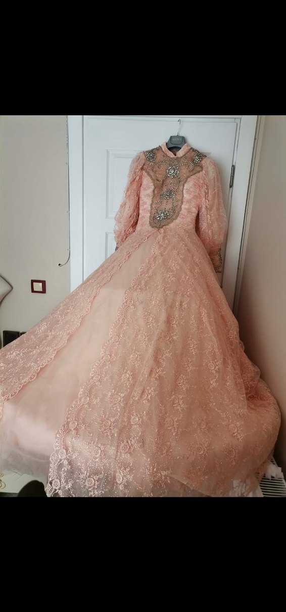 Pembe Dantel İşlemeli Uzun Kollu Uzun Abiye nişanlık - Görsel 2