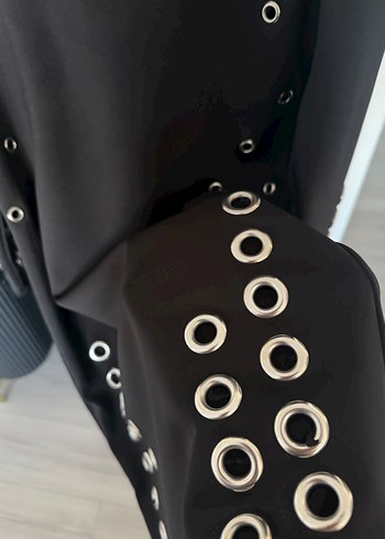 Kuş gözü detaylı mini elbise - Görsel 2