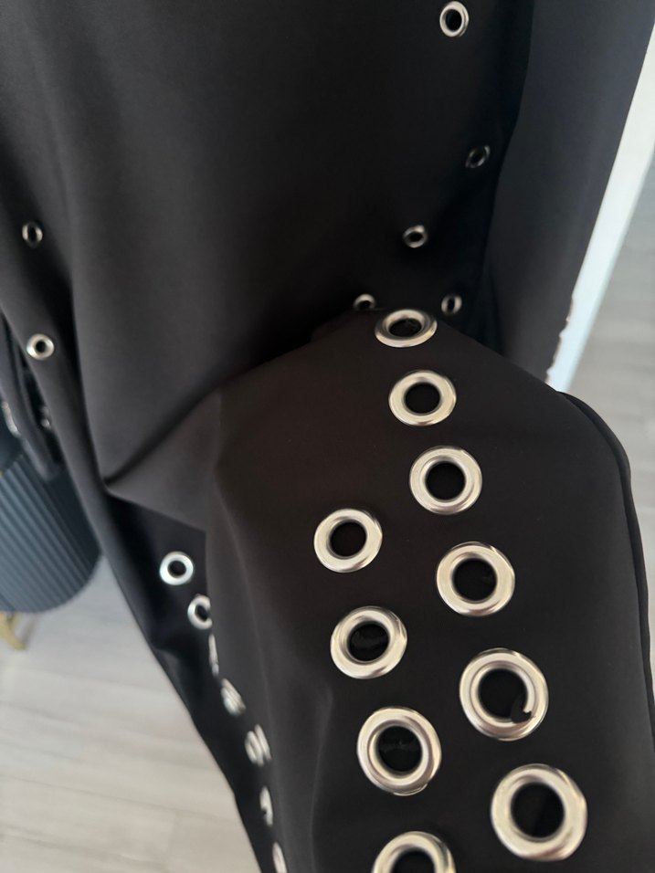 Kuş gözü detaylı mini elbise - Görsel 2