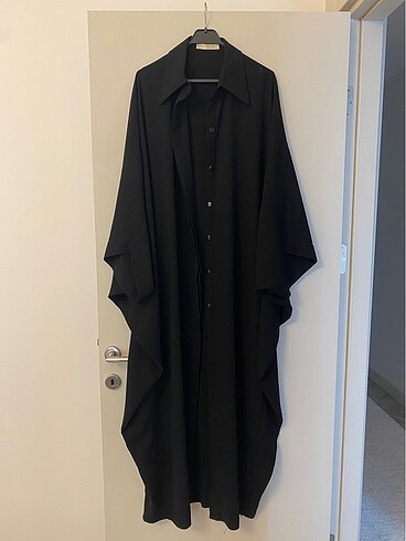 Gülsüm elkhatroushi abaya ferace