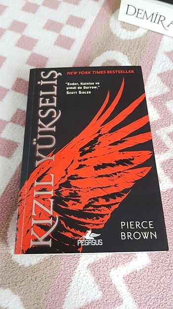  Kızıl yükseliş serisi pierce brown pegasus yayınları