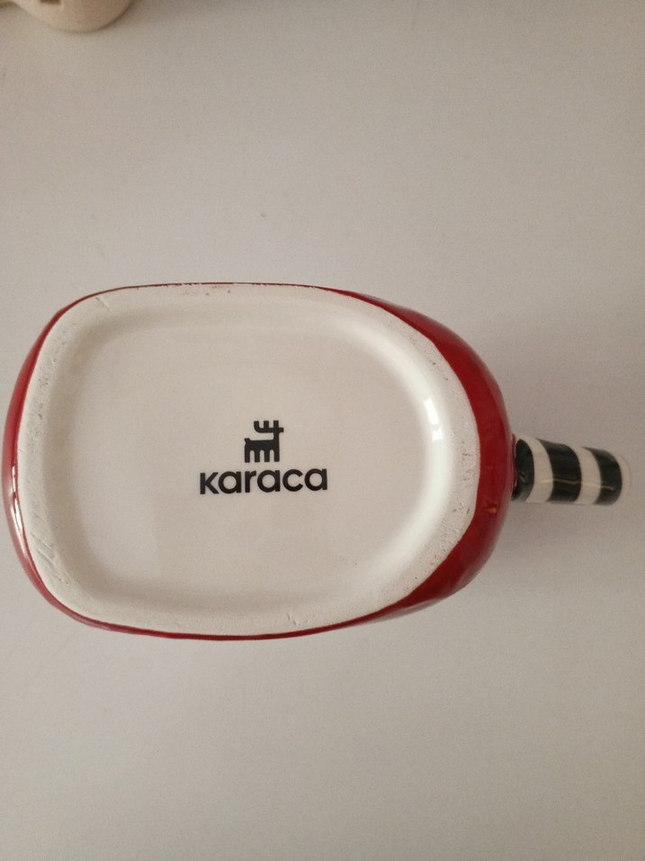  Karaca Kırmızı Çorap Figürlü Kupa Bardak G Harfi - Görsel 3