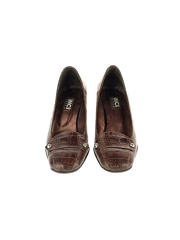 37 Beden inci Stiletto %70 İndirimli.