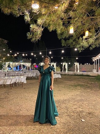 Yeşil saten abiye