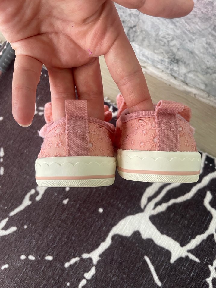 Kız Çocuk Pembe Fırfırlı Nakışlı Spor Ayakkabı - Görsel 2