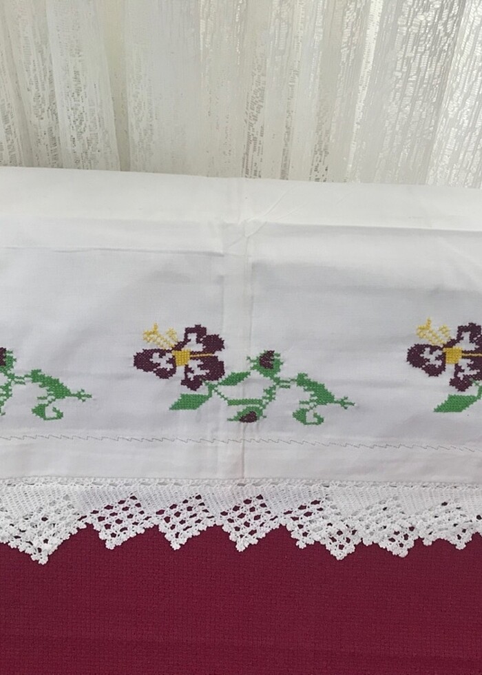 Kaneviçeli dantelli yastık kılıfı - Görsel 3