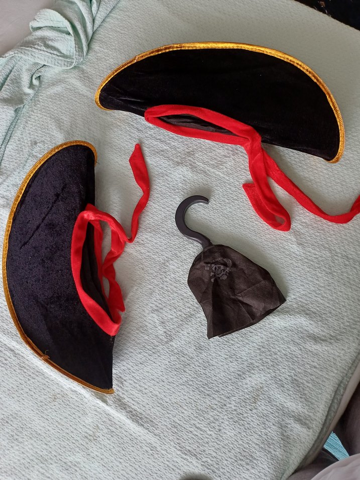 Siyah Korsan Şapkası ve Kanca Seti - Görsel 2