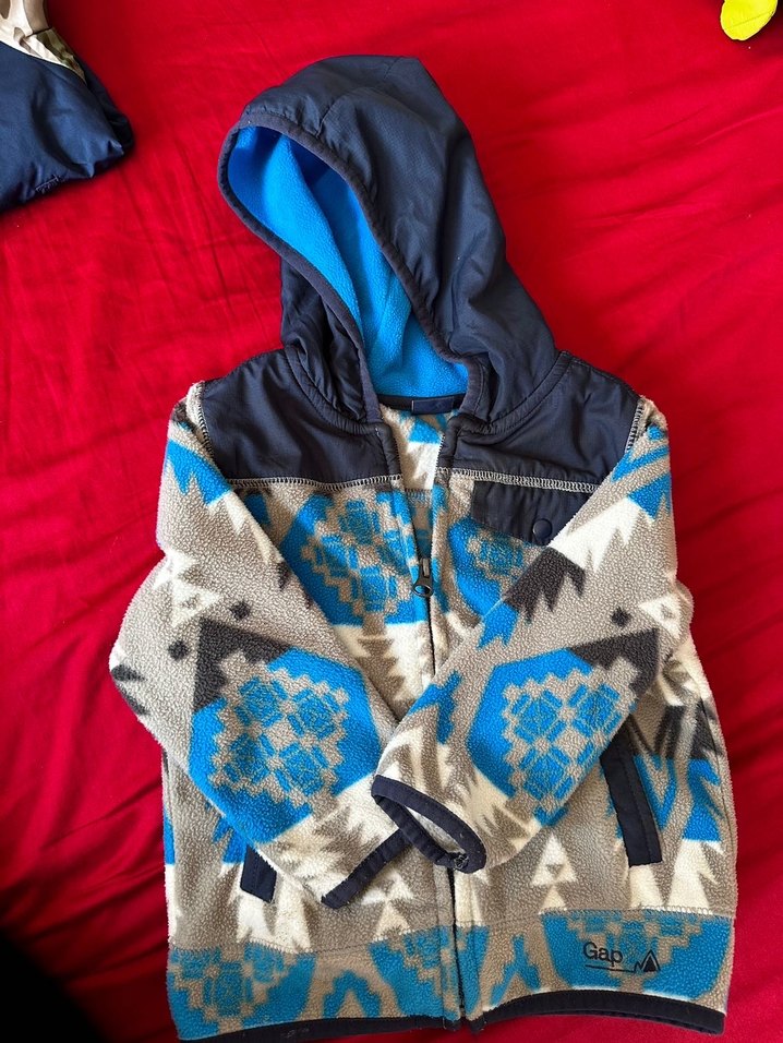 Kapüşonlu Desenli Erkek Çocuk Polar Ceket - Görsel 2