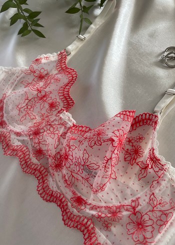 Nakışlı Beyaz Bohem Midi Sütyen - Görsel 3