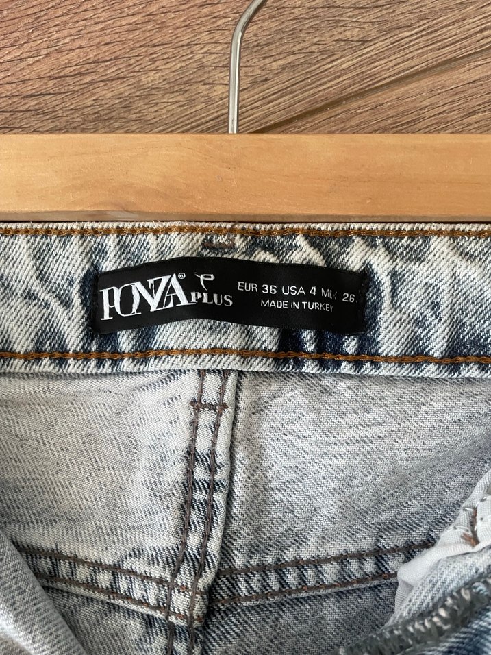 Gri Yırtık Mini Kot Şort - Görsel 3