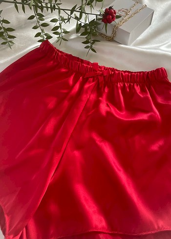 Kırmızı Parlak Mini Askılı Kadın Pijama Takımı - Görsel 2