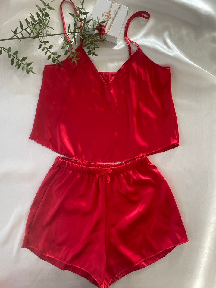 Kırmızı Parlak Mini Askılı Kadın Pijama Takımı - Görsel 3