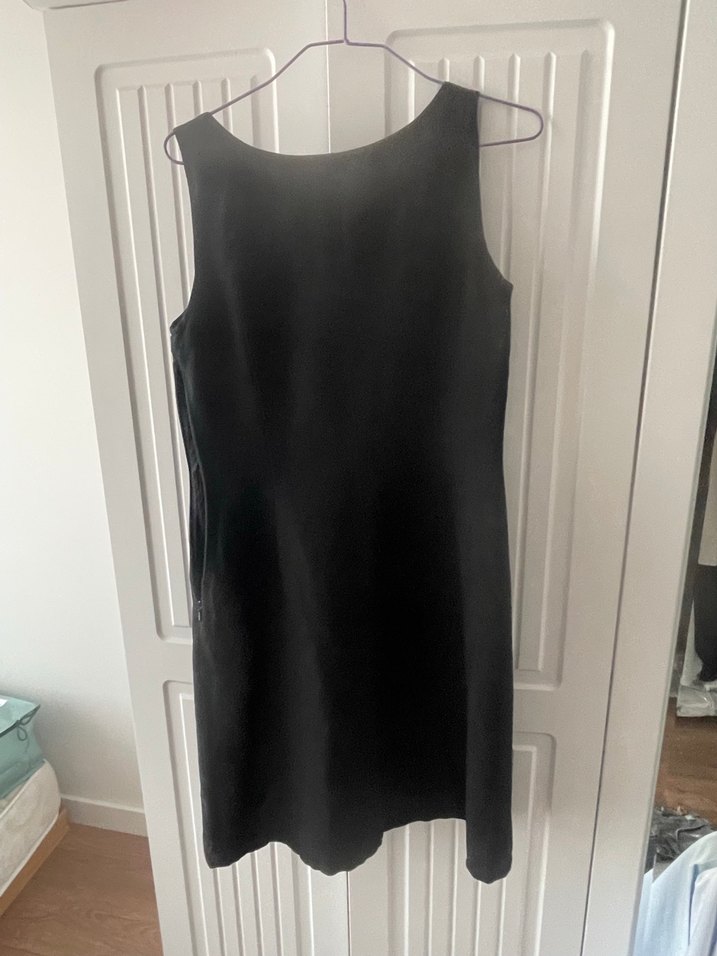 Siyah V Yakalı Midi Klasik Kadın Elbise - Görsel 3