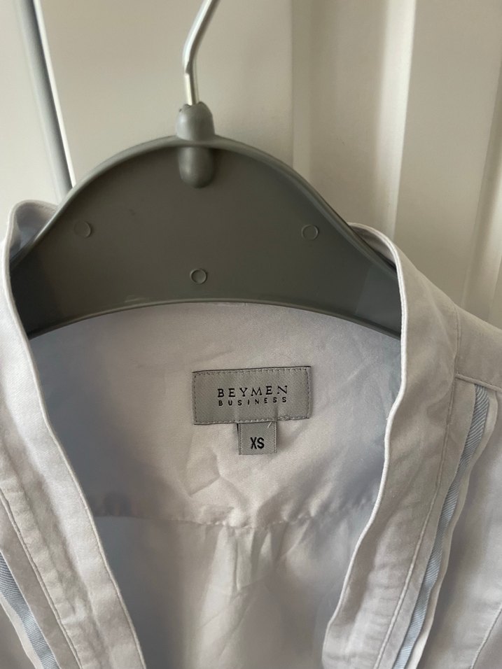 Düğmeli Beyaz Keten Kadın Gömlek - Görsel 3