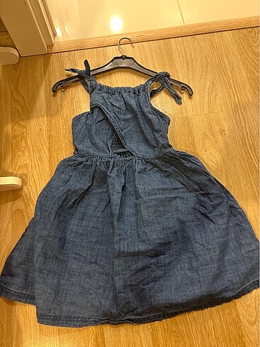 Zara 8 yaş elbıse