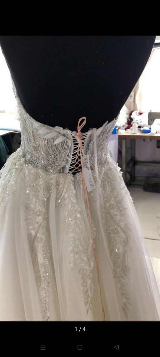 V Yaka Beyaz Uzun A Kesim Gelinlik - Görsel 4