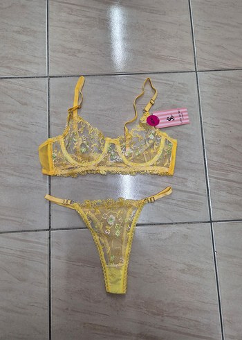 Sarı Nakışlı Bohem Mini Sütyen Takımı