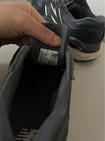 37 Beden siyah Renk Orijinal NEW BALANCE