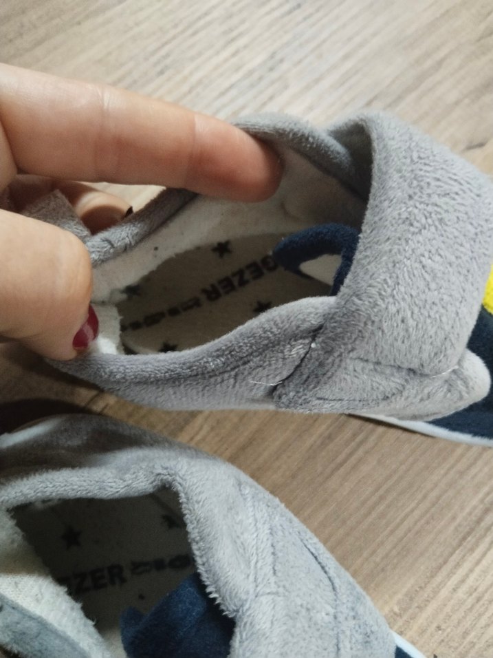 Gri Erkek Çocuk Sıcak Ev Terliği Velcro - Görsel 3