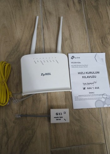 Beyaz ZyXEL modem - Görsel 3