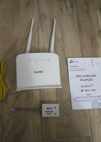 Beyaz ZyXEL modem - Görsel 4