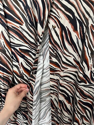l Beden Zara zebra desen saten elbise