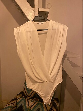 Zara alttan çıtçıtlı beyaz body